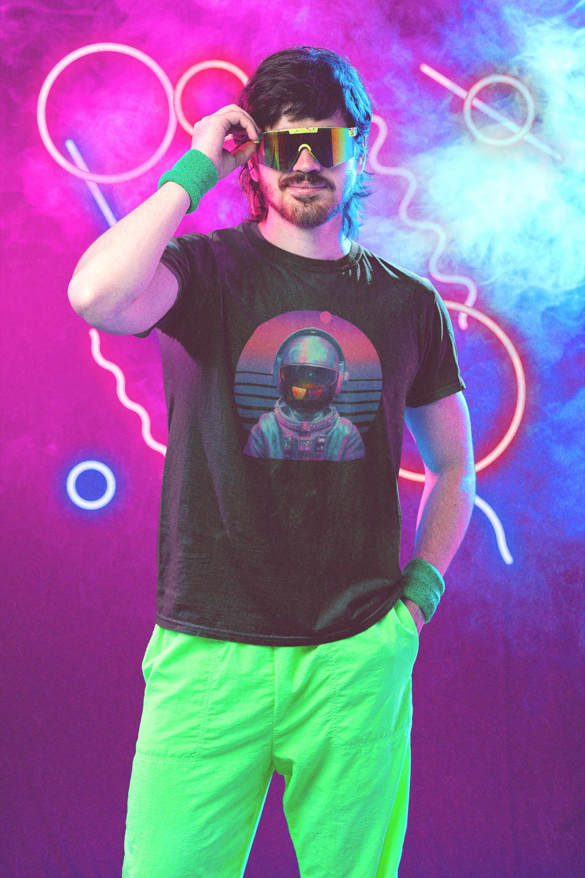 Vaporwave Cyberpunk Astronaut T-Shirt | Cosmonaut Teeshirt | Pastel Goth Shirt | Synthwave Gift 80s retro futuristic