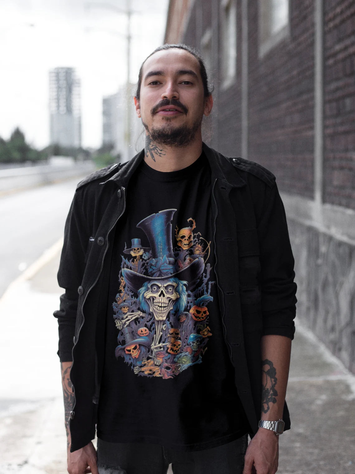 Ghost Skeleton T-Shirt | Skull Halloween Teeshirt | Goth Shirt | Haunted Mansion House Tophat Hatbox Gift Spooky Horror