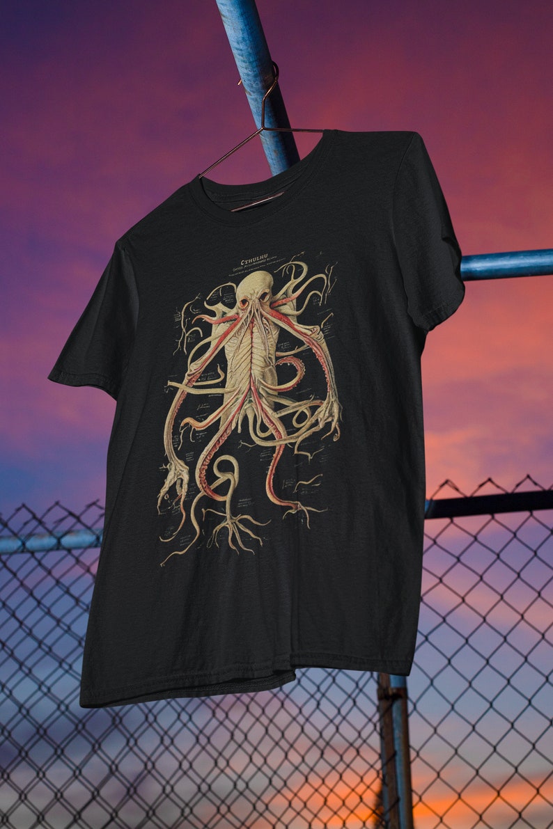 Cthulhu Arcane AnatomyT-Shirt | HP Lovecraft Teeshirt | Cult Monster Tee | Horror Gift