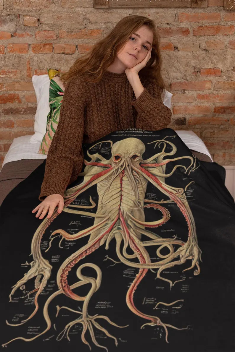 Cthulhu Arcane Anatomy Plush Blanket | HP Lovecraft Throw Blanket | Horror Art Monster Gift Decor