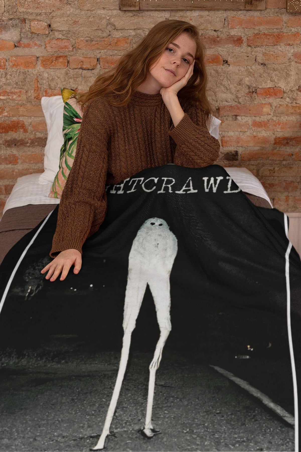 Cryptid Blanket, Fresno Nightcrawler Velveteen Plush Throw, Weirdcore Cryptidcore Decor, Alien Gift